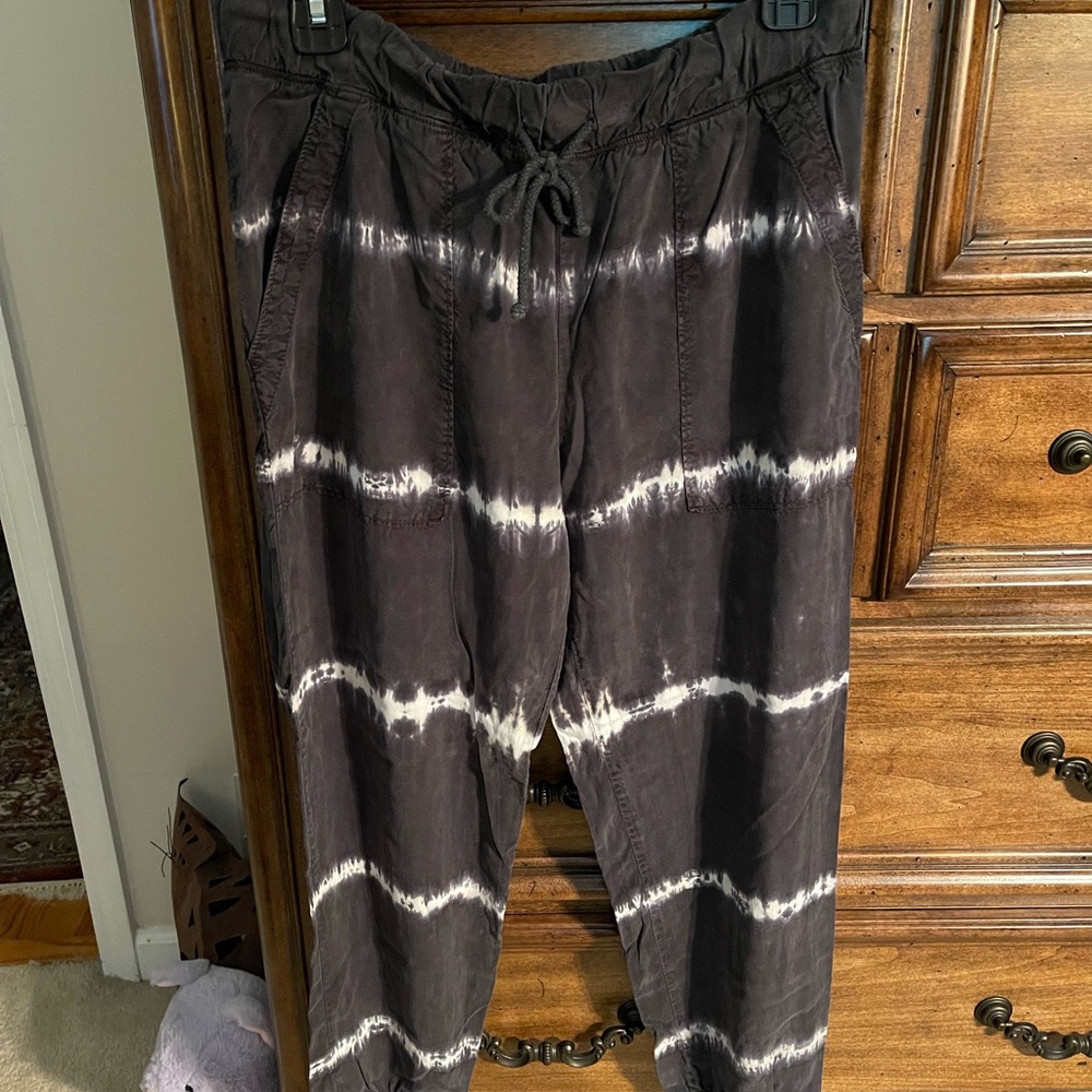 Cloth & Stone Black and White Tie-Dye Joggers